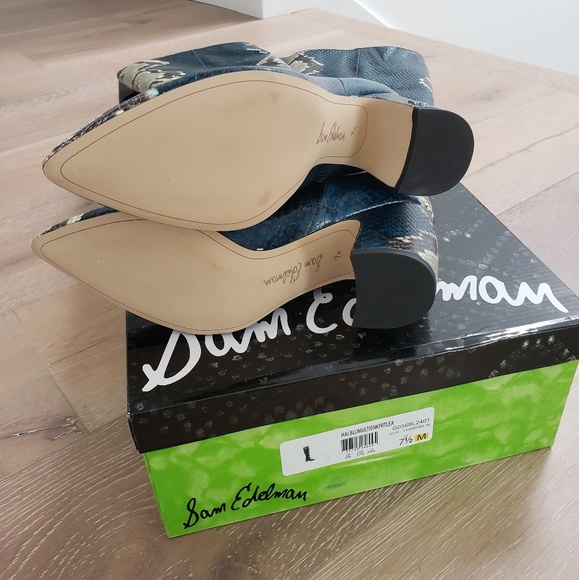 Snakeskin knee high boots - Picture 5 of 6